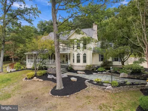 9153 Crystal Falls Dr, Boonsboro, MD 21713