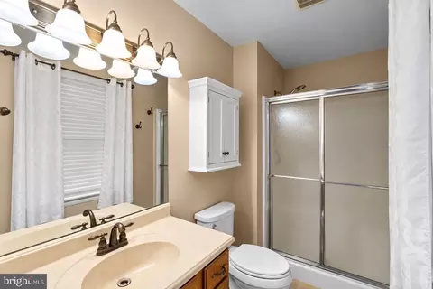 Bath - 15841 Broadcreek Dr, Clear Spring, MD 21722 photo 1 of 3
