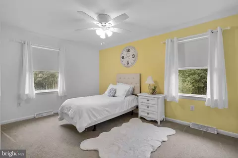 Bedroom - 15841 Broadcreek Dr, Clear Spring, MD 21722 photo 3 of 6