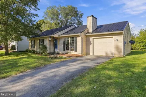 17304 Tamarack Dr, Williamsport, MD 21795
