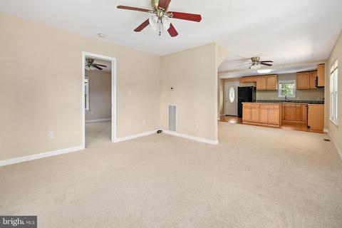 101 Culver St, Hebron, MD 21830 photo 4