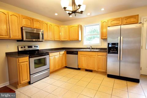 204 East St, Delmar, MD 21875 photo 4