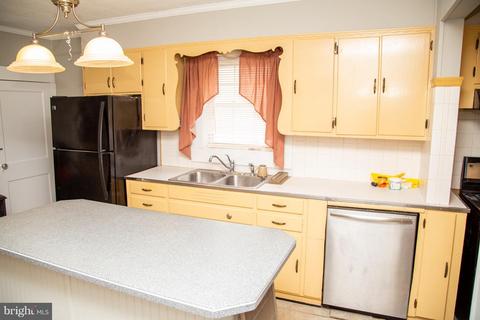 407 S Main St, Hebron, MD 21830 photo 5