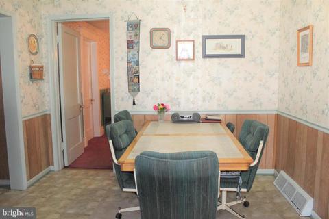 200 E Pine St, Delmar, MD 21875 photo 8