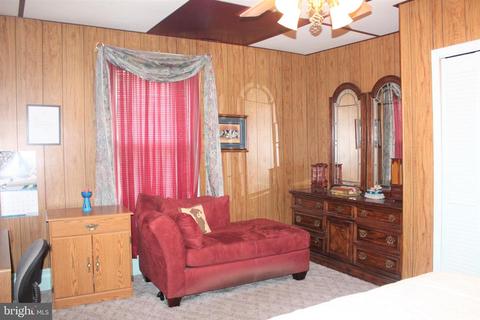 200 E Pine St, Delmar, MD 21875 photo 14