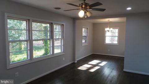 8012 Cedar Ct, Hebron, MD 21830 photo 1