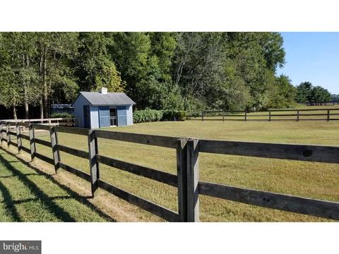 9065 Spring Hill Ln, Salisbury, MD 21801 photo 2