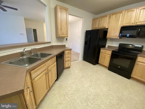 2000 Whispering Ponds Ct #2B, Salisbury, MD 21804 photo 8