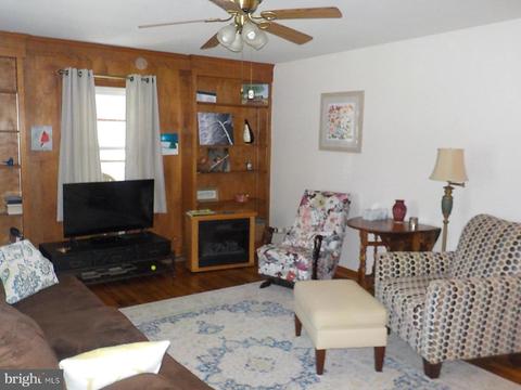 326 E Lillian St, Hebron, MD 21830 photo 10