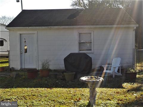 326 E Lillian St, Hebron, MD 21830 photo 8