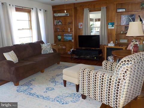 326 E Lillian St, Hebron, MD 21830 photo 13