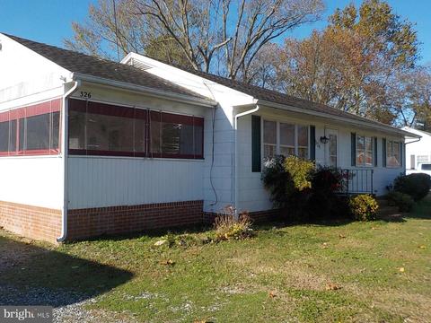 326 E Lillian St, Hebron, MD 21830 photo 2