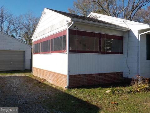 326 E Lillian St, Hebron, MD 21830 photo 3