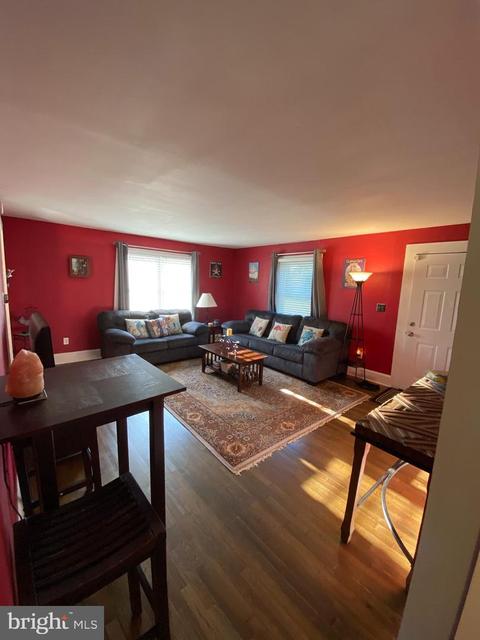 503 E Walnut St, Hebron, MD 21830 photo 4
