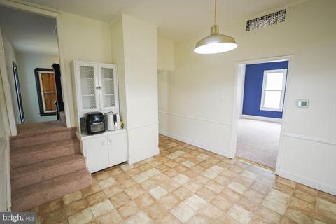 203 E Chestnut St, Delmar, MD 21875 photo 11