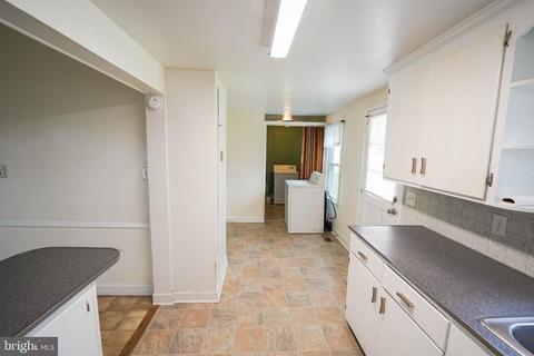 203 E Chestnut St, Delmar, MD 21875 photo 16
