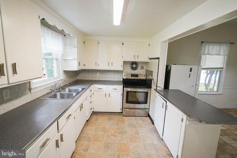 203 E Chestnut St, Delmar, MD 21875 photo 14