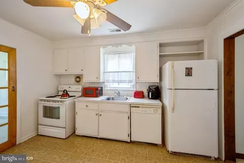 504 E College Ave, Salisbury, MD 21801 photo 13