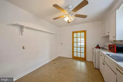 504 E College Ave, Salisbury, MD 21801 photo 14