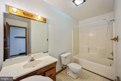 504 E College Ave, Salisbury, MD 21801 photo 10