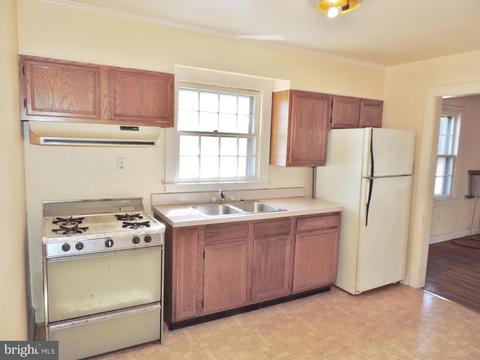 119 Naylor St, Salisbury, MD 21801 photo 2
