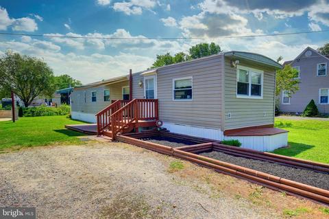 7381 Canal St, Willards, MD 21874 photo 1