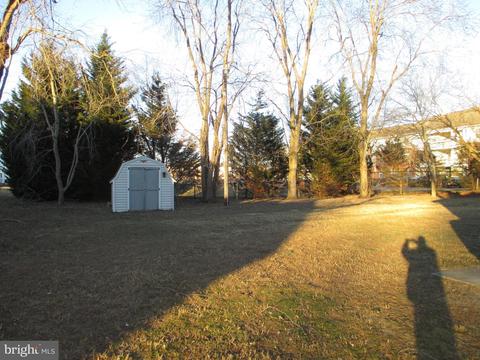 203 Honeysuckle Dr, Salisbury, MD 21801 photo 2