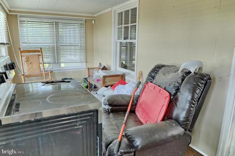 516 N Main St, Hebron, MD 21830 photo 6