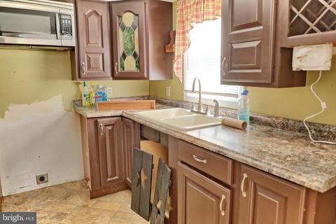 516 N Main St, Hebron, MD 21830 photo 10