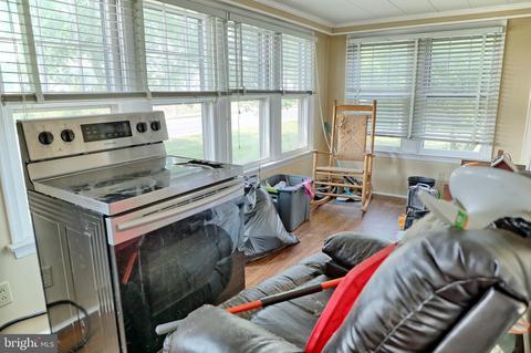 516 N Main St, Hebron, MD 21830 photo 5
