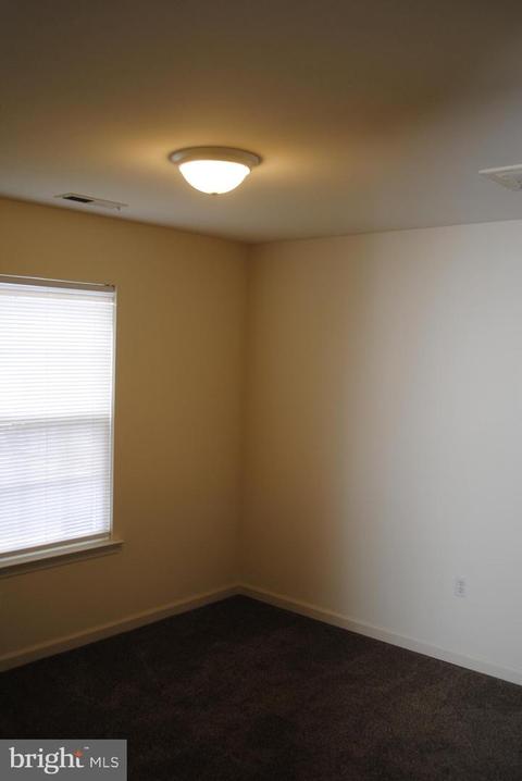 402 E State St, Delmar, MD 21875 photo 8