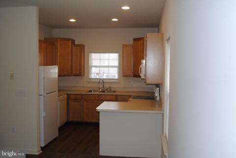 402 E State St, Delmar, MD 21875 photo 4