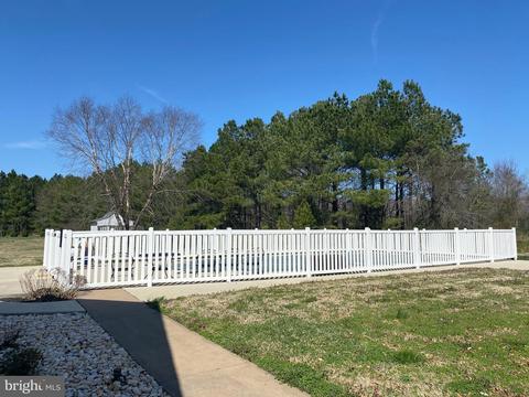 8141 Braggs Ln, Hebron, MD 21830 photo 2