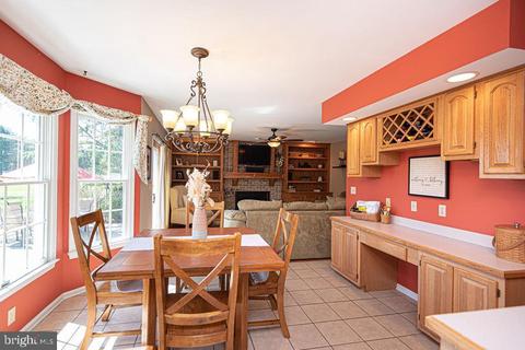 6815 Whetstone Dr, Hebron, MD 21830 photo 12