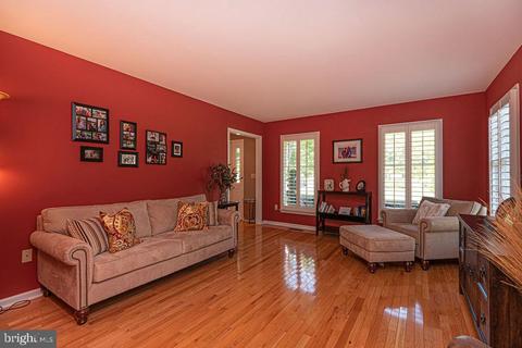 6815 Whetstone Dr, Hebron, MD 21830 photo 8