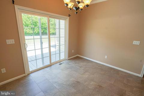 8856 Lennox Dr, Delmar, MD 21875 photo 9