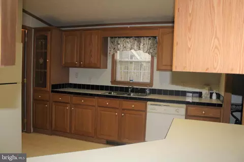 23030 Royal Oak Rd, Quantico, MD 21856 photo 5
