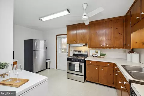 2303 Abbott Dr, Salisbury, MD 21804 photo 6