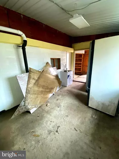 1001 E State St, Delmar, MD 21875 photo 6