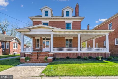 102 E State St, Delmar, MD 21875