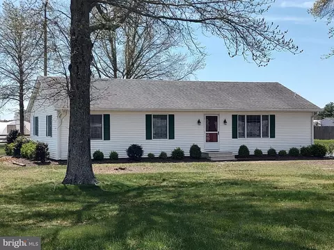 27585 Pemberton Dr, Salisbury, MD 21801 photo 2