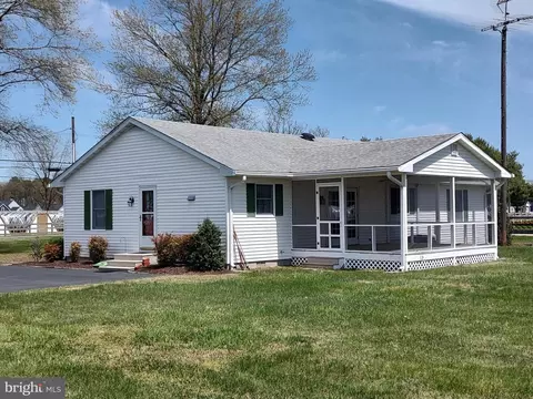 27585 Pemberton Dr, Salisbury, MD 21801 photo 9