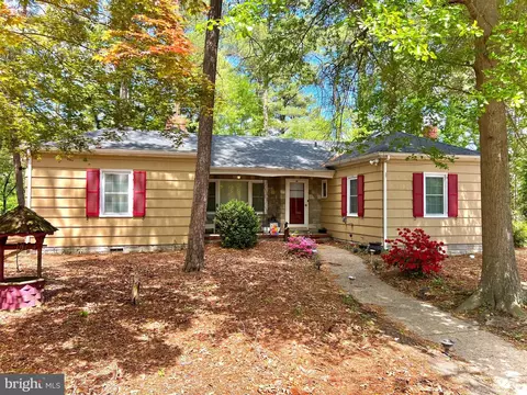 527 W College Ave, Salisbury, MD 21801