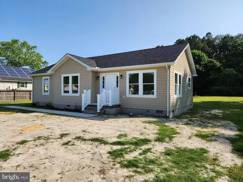 308 Chestnut St, Hebron, MD 21830