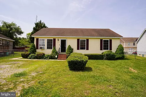 724 Ebenezer Dr, Salisbury, MD 21801 photo 2