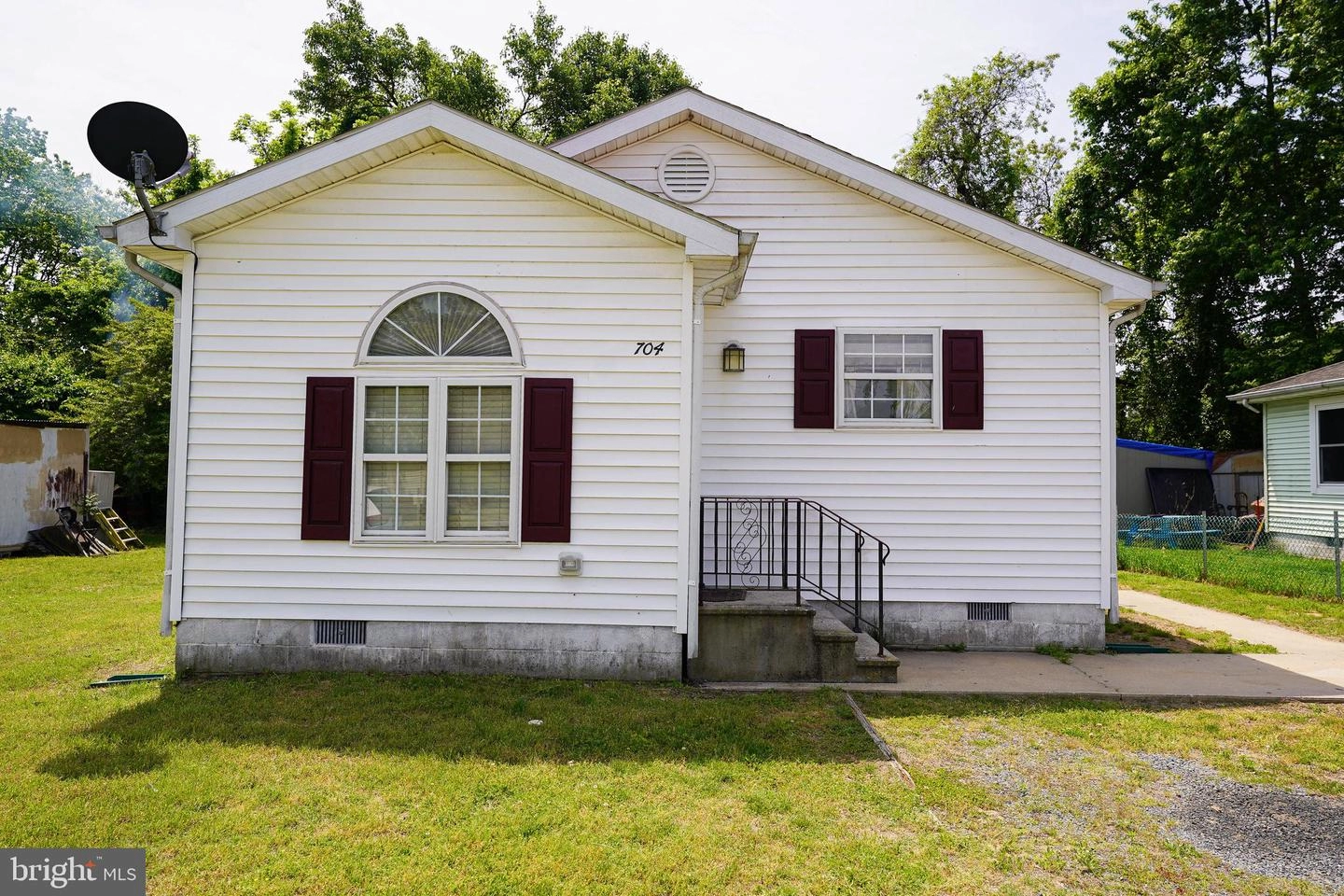 704 Ebenezer Dr, Salisbury, MD 21801 photo 1