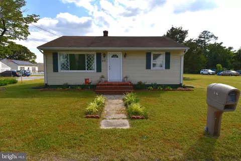 416 E Walnut St, Hebron, MD 21830