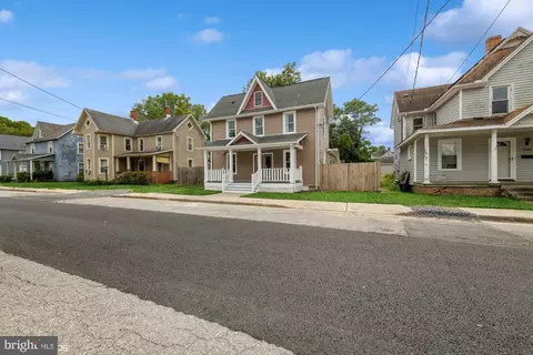 202 E Chestnut St E, Delmar, MD 21875 photo 3