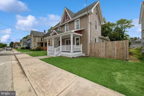 202 E Chestnut St E, Delmar, MD 21875 photo 2
