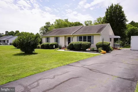 606 Barnsdale Dr, Salisbury, MD 21804